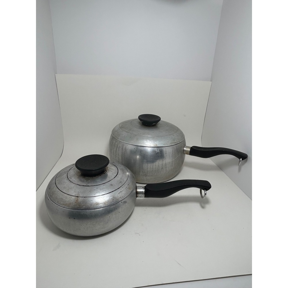 Vintage Wear-Ever Aluminum Pot Set 2 Lidded Saucepans Mid Century MCM‎ Star Logo